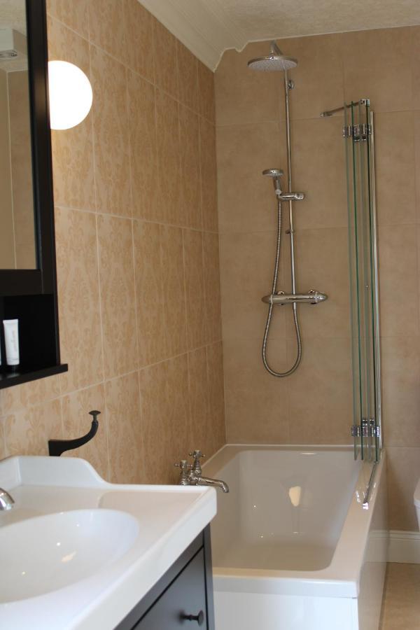 Belford House Self Check-In Rooms & Apartments ฮอลท์วิสเซิล ภายนอก รูปภาพ
