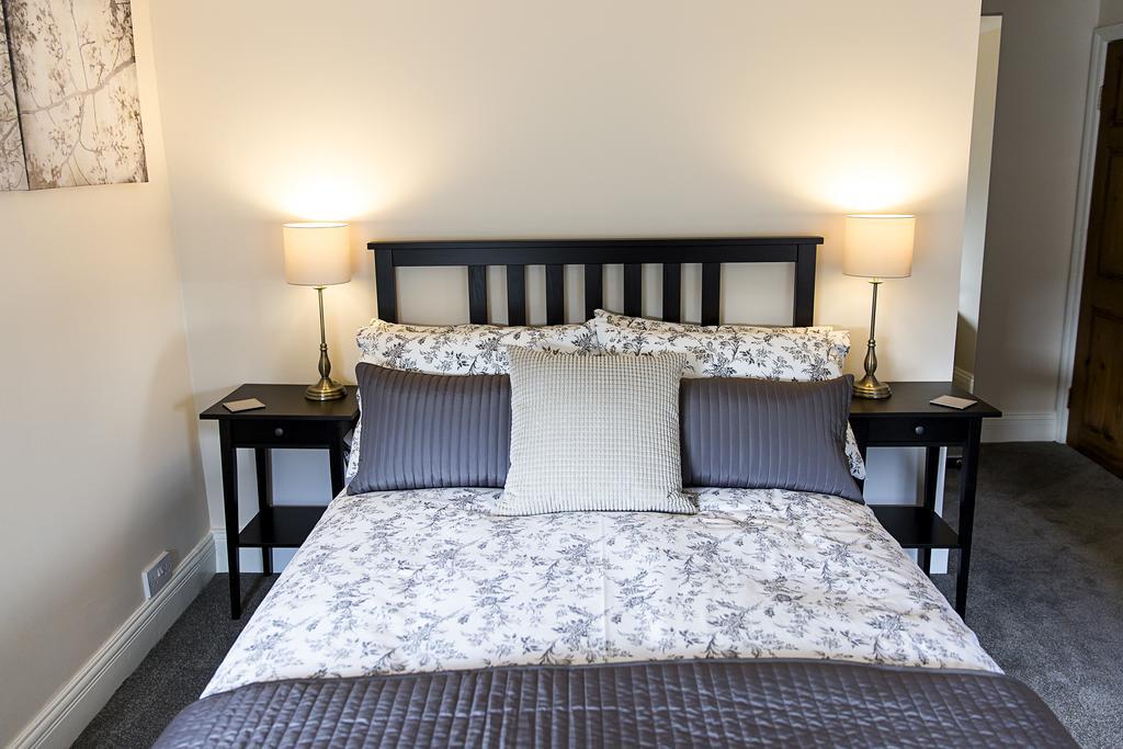 Belford House Self Check-In Rooms & Apartments ฮอลท์วิสเซิล ภายนอก รูปภาพ